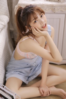 女大学生的沙龙室